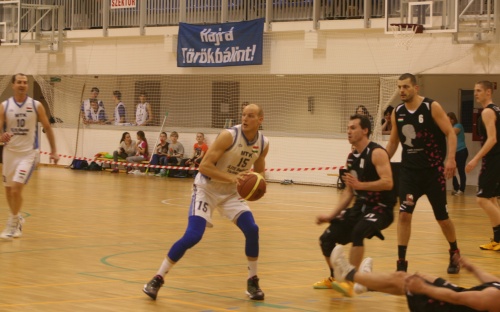 Megszereztük a bajnok skalpját image 58 139.jpg