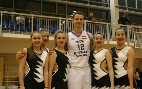 Megszereztük a bajnok skalpját image 89 217.jpg